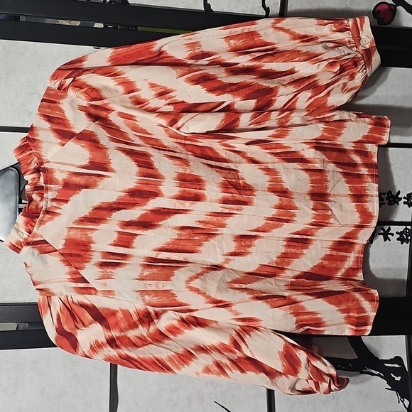 Banana Republic Red and Cream Blouse with Flutter Sleeves Size XXS NWT - Picture 5 of 5